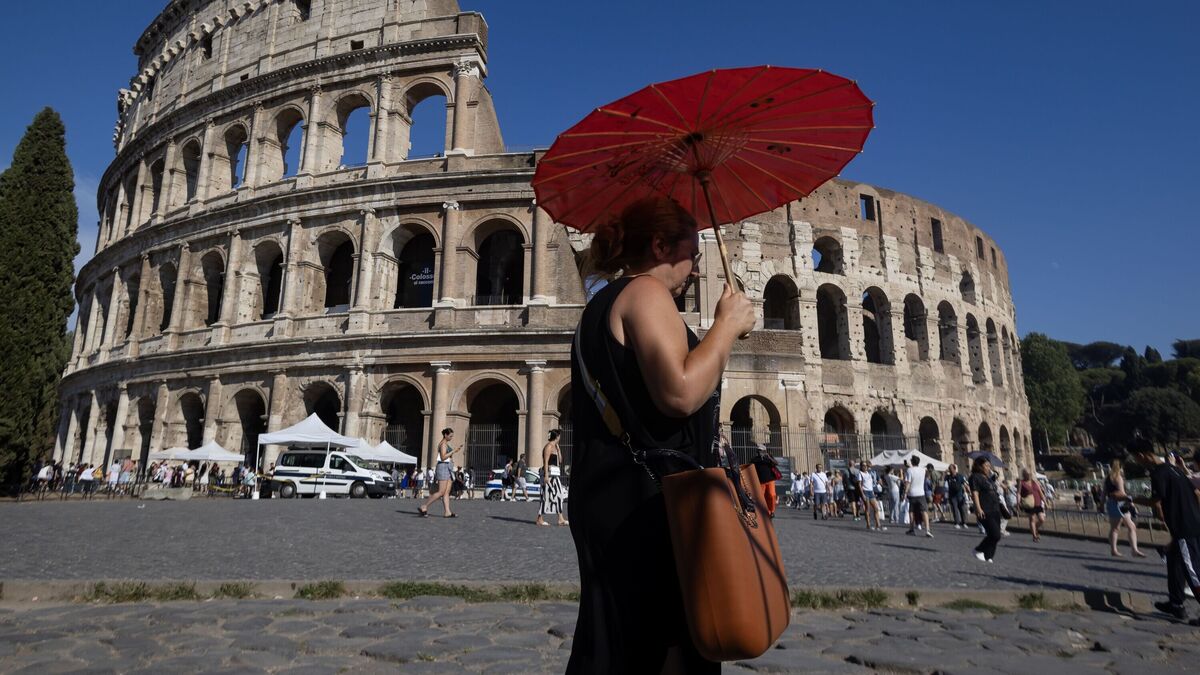 Europe weather maps turn red as Italy issues health warning over 39C blast – Express